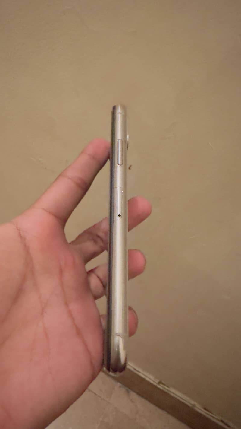 Iphone X 4