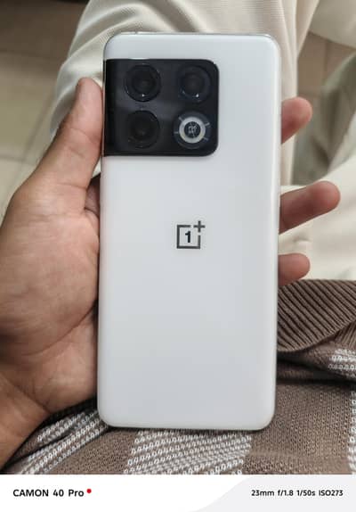 One plus 10 pro PANDA edition