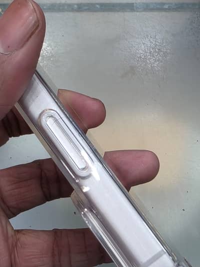 17 Pro Max JV silver