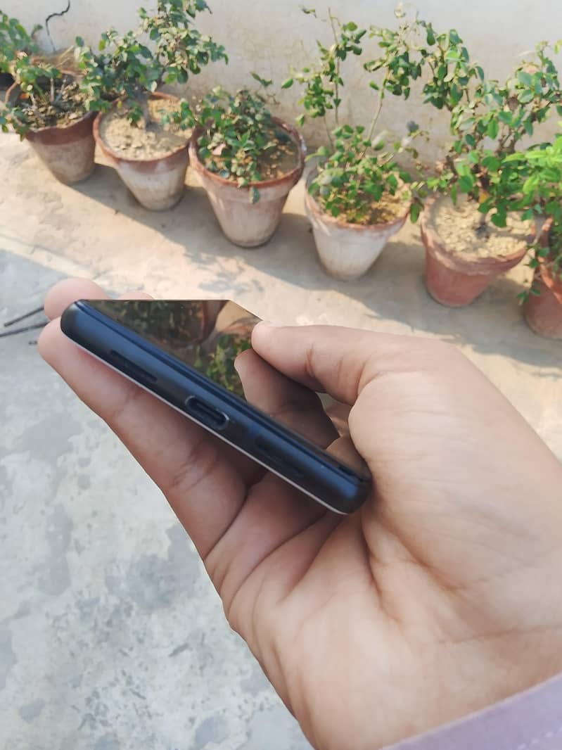 google pixel 6 (Read description) 2