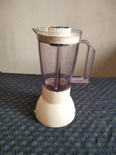 one juicer jug mad in France