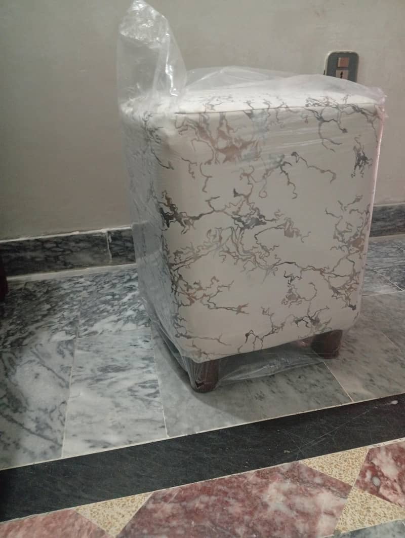 stool 1