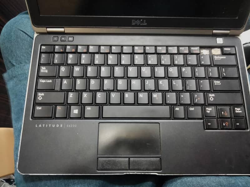 DELL LATITUDE E6230 1