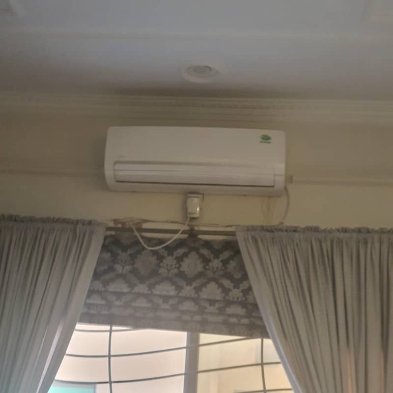 midea excellent condition split ac 0