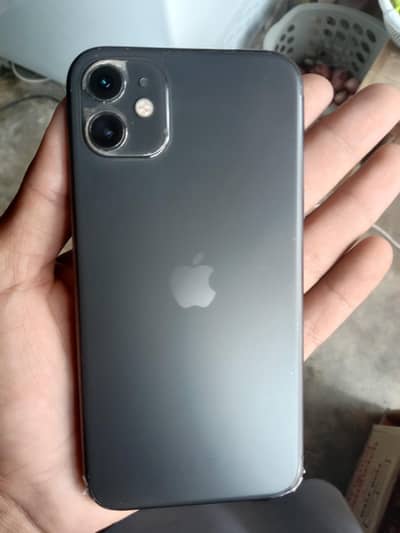 IPHONE 11. JUST 2 MONTH USE