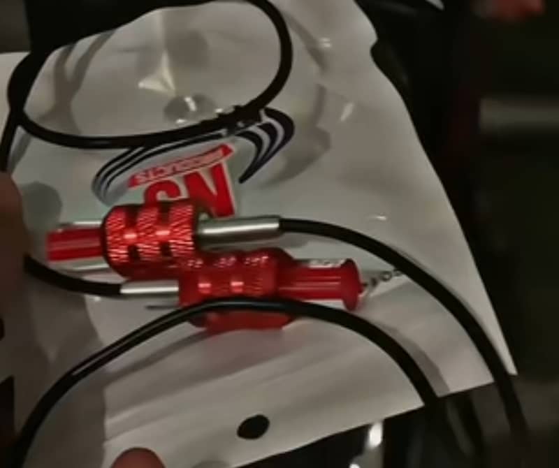 Indicator and Bluetooth light 1