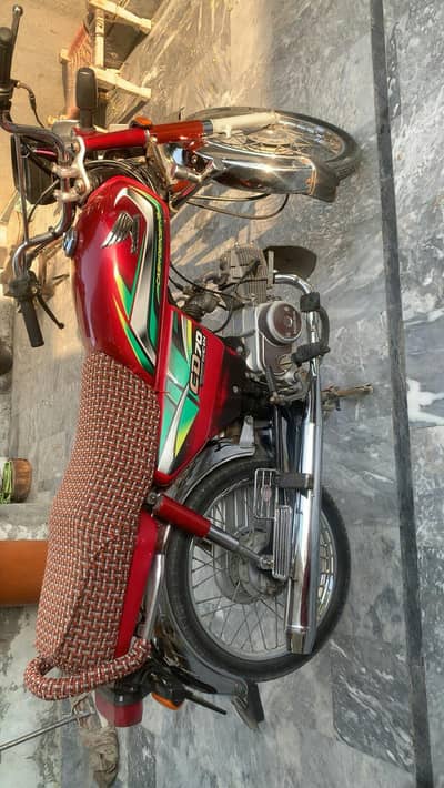 Sale Cd 2022 model 0305 2728128