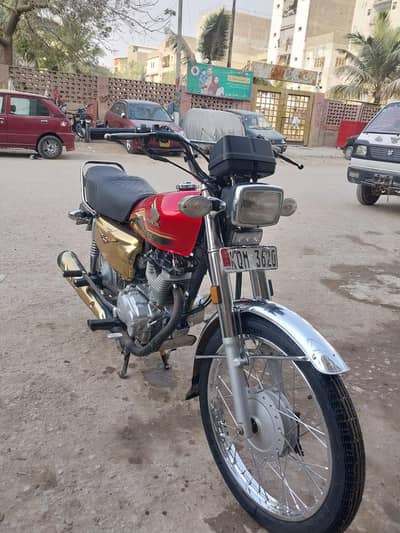 CG 125 Special edition gold