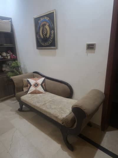 3 seater dewan