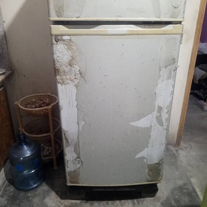 fridge dawlance 1