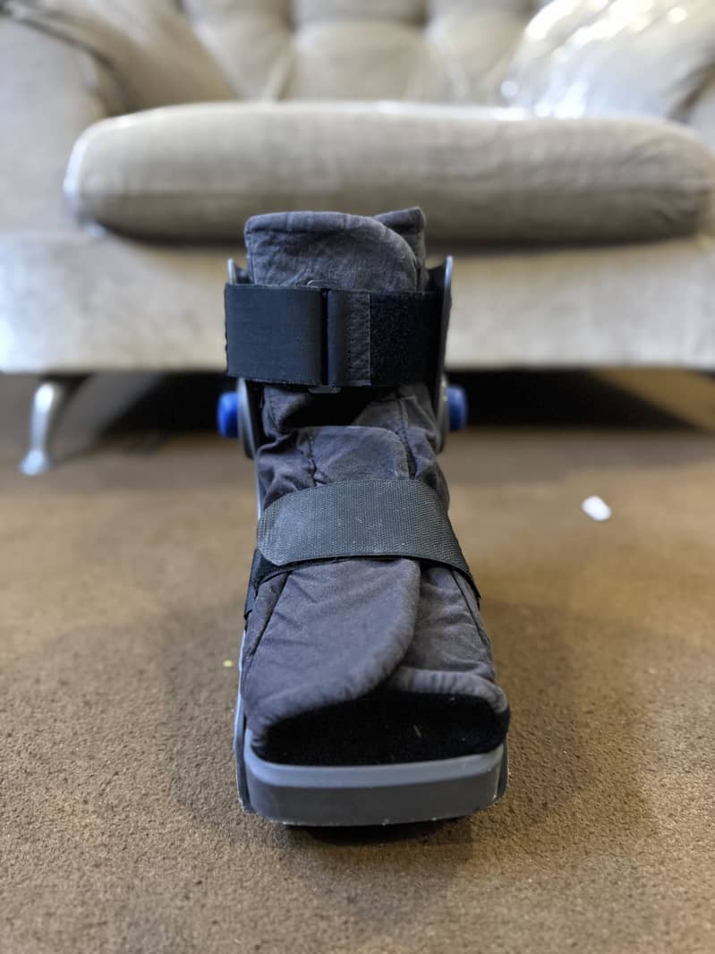 Air cast boot 1