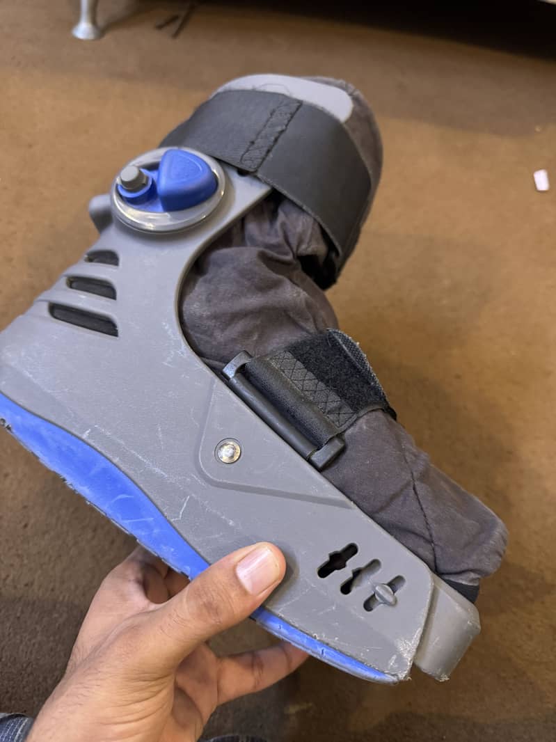 Air cast boot 2