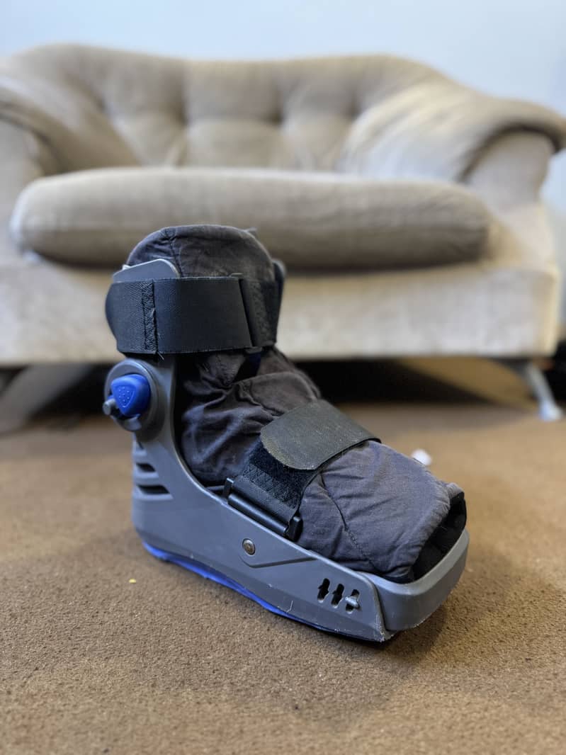 Air cast boot 3