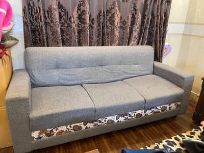3 seater sofa for sell urgently