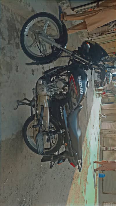 Suzuki 110 black color