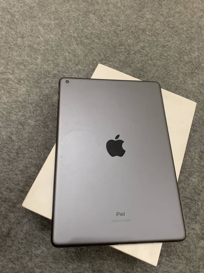 IPAD 9 GENERATION  64GB 4