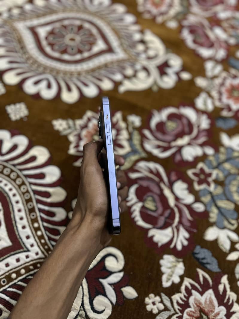 iphone 14pro max 4