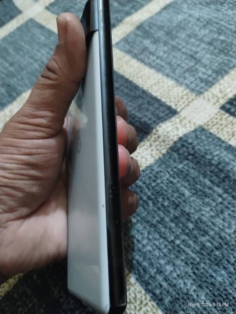Google Pixel 6 4