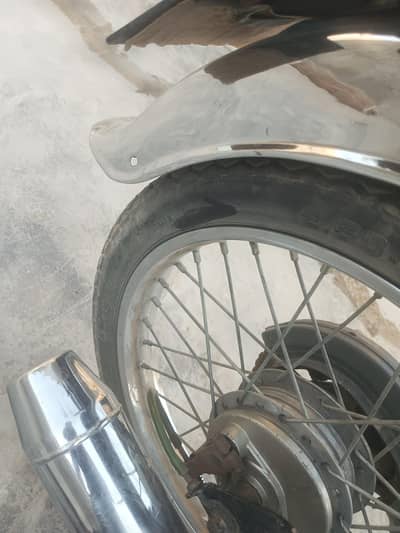 united 70cc bike ha all okay condition ha new tyar hoi ha totaly
