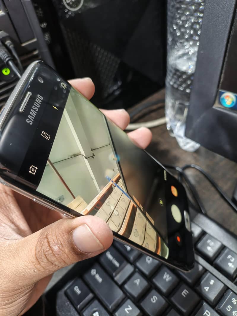 galaxy 7 edge 1