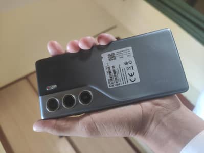 Tecno Common 40 Pro In Warrenty