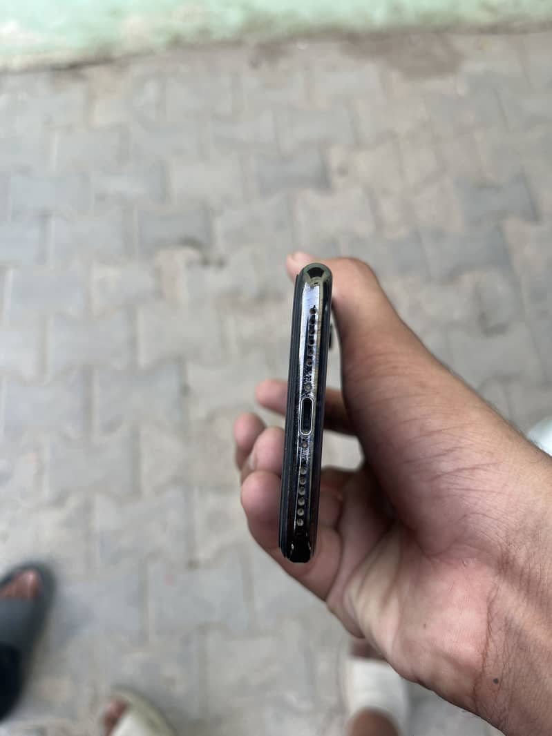 Iphone X PTA 4