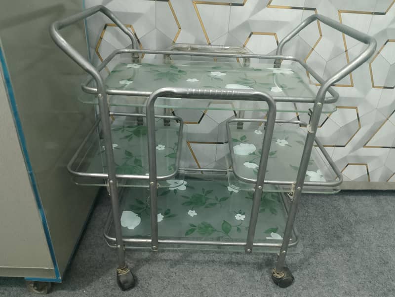 tea trolley 0