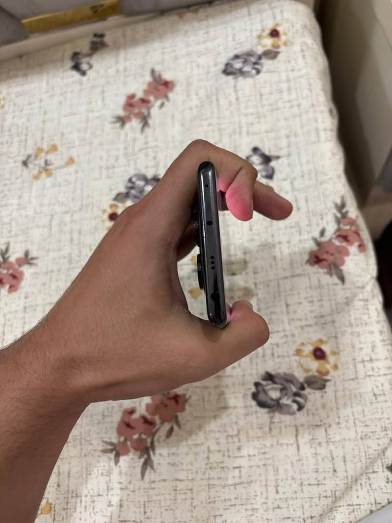 Redmi Note 14 pro 4