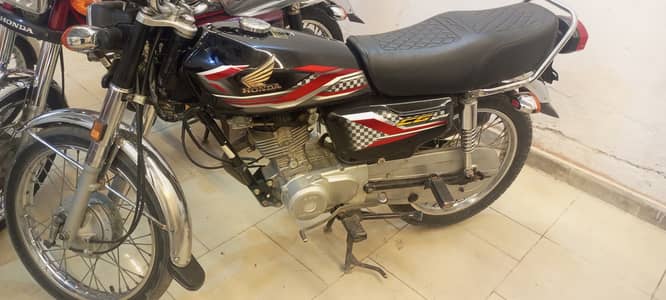 24 model kharian dinga city 03127839449