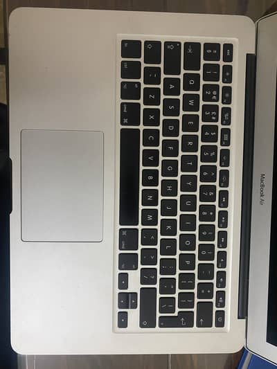 MacBook Air 2015 8gb | Slim & Reliable