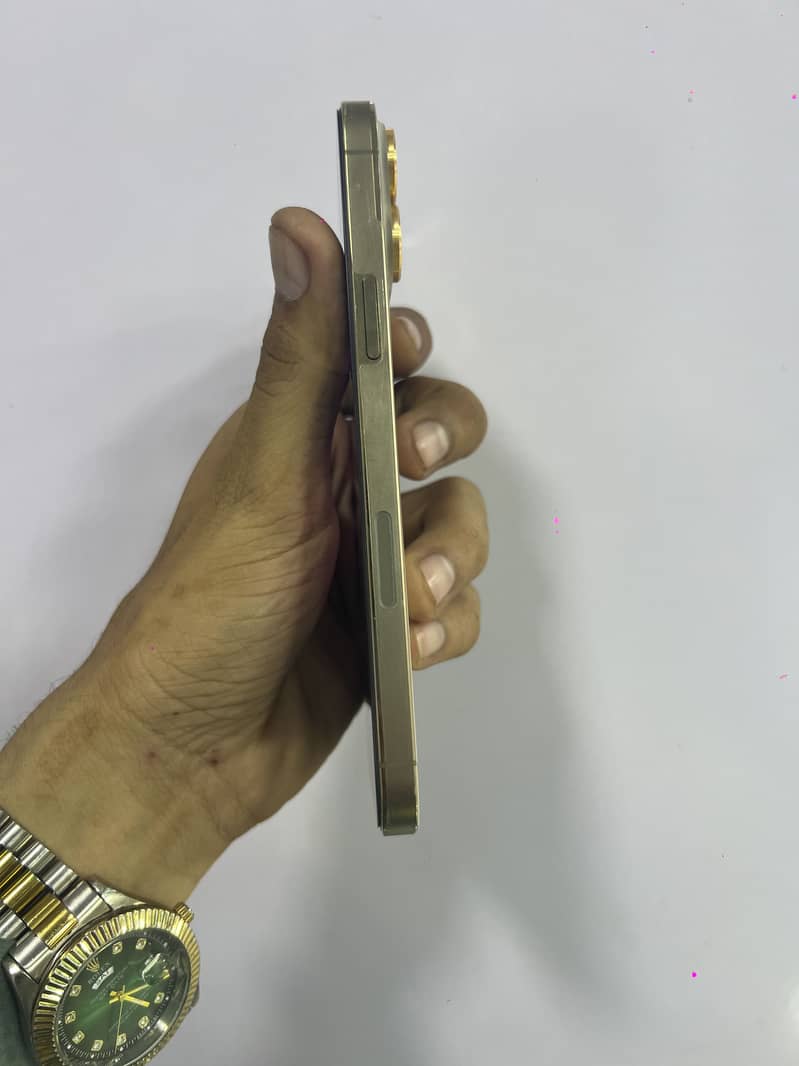 iPhone 13 Pro Max 0