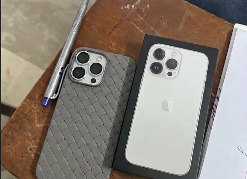 Apple iPhone 13 Pro 0