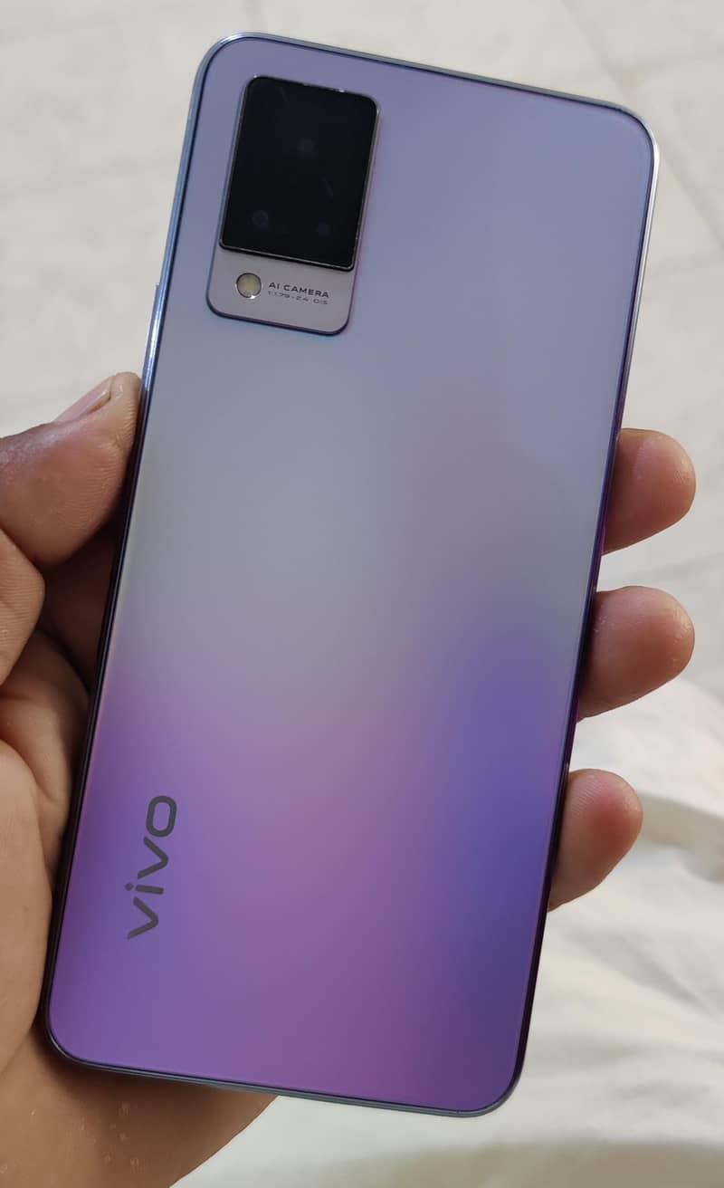 V21 (8/128) 0
