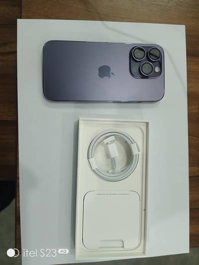 water pack iphone 14 pro lush condition for sale one hand use 10by 10