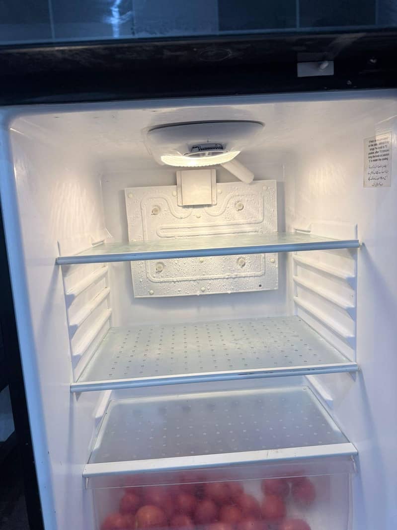 waves fridge 0