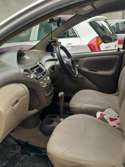 Toyota platz