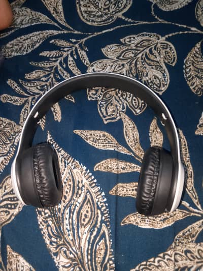 It is nice headphones it's quality is good