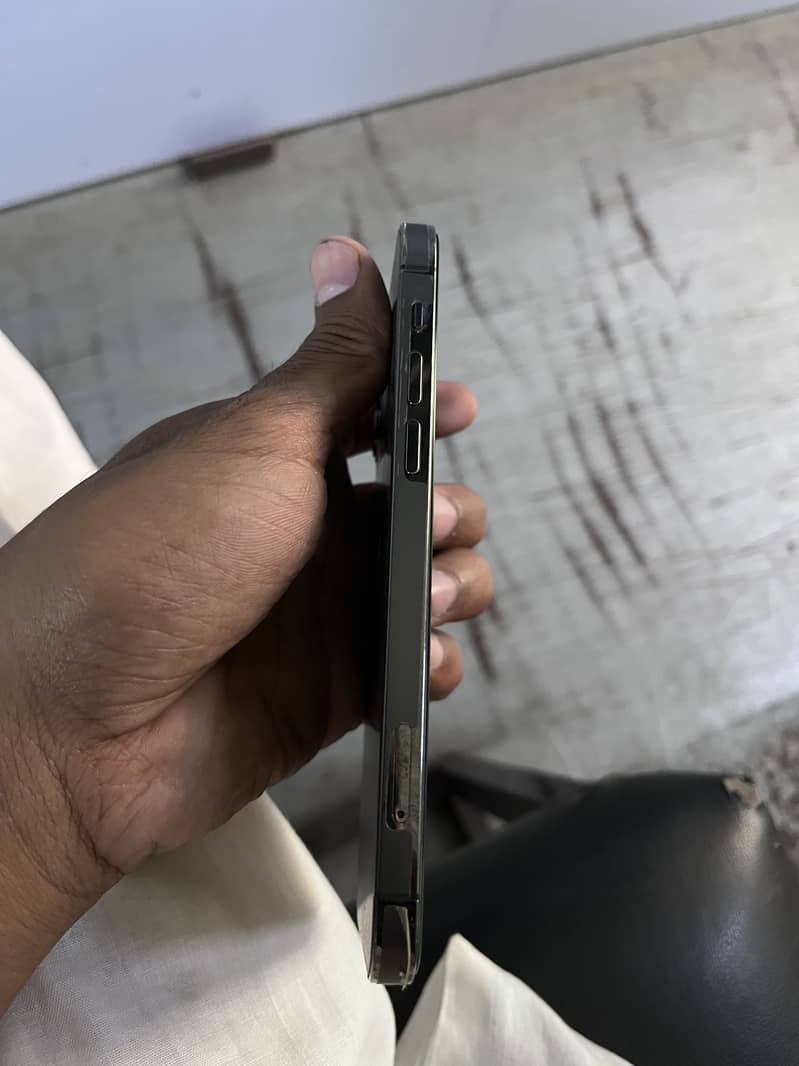 Iphone 12 Pro 4
