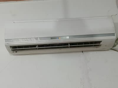 Gree AC 1.5 ton Non inverter