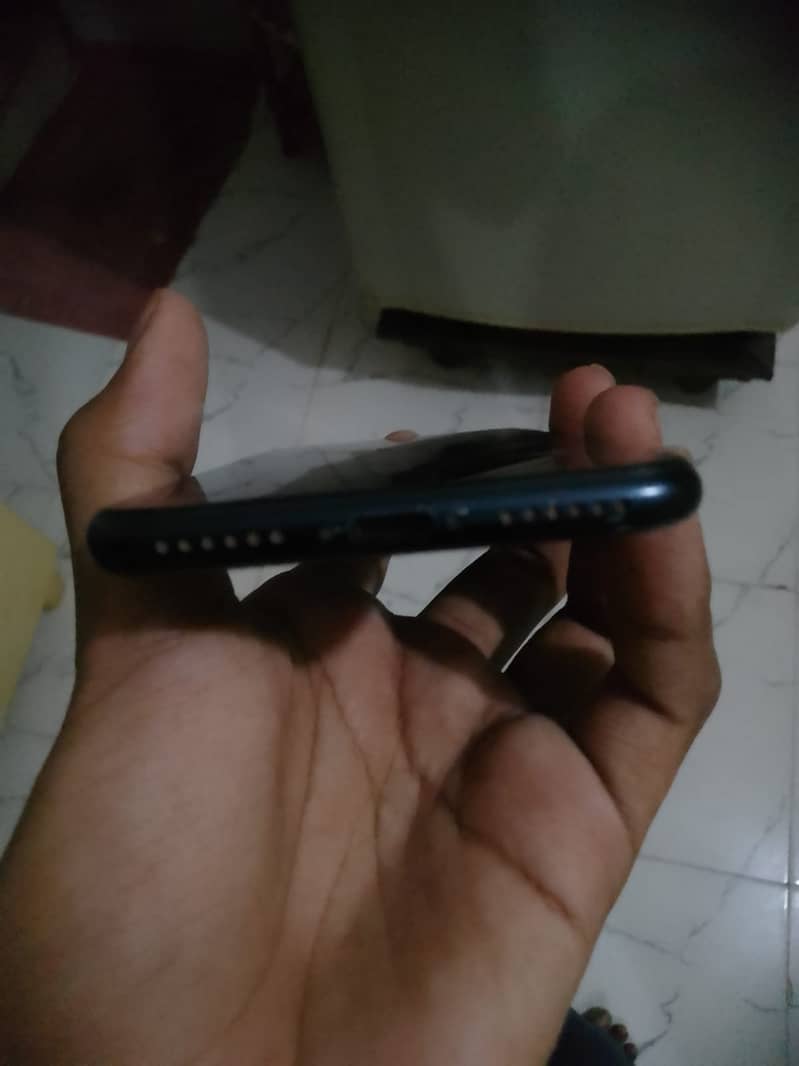 Apple iPhone SE 3