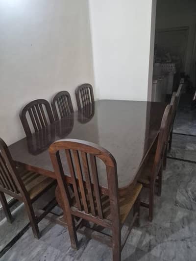 Dining Table with 8 chairs