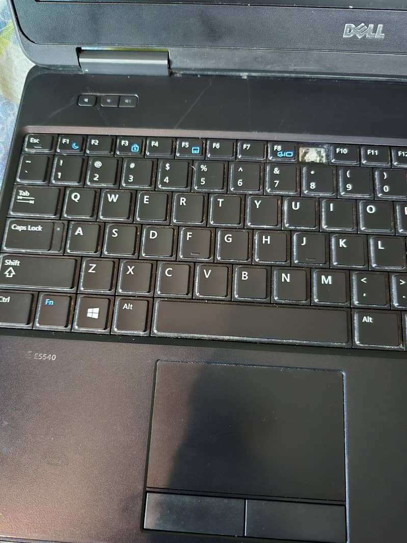 DELL Latitude E5540 3
