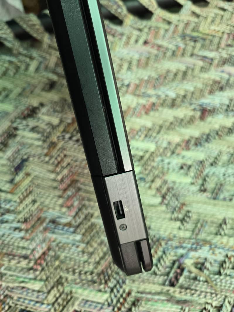 DELL Latitude E5540 7