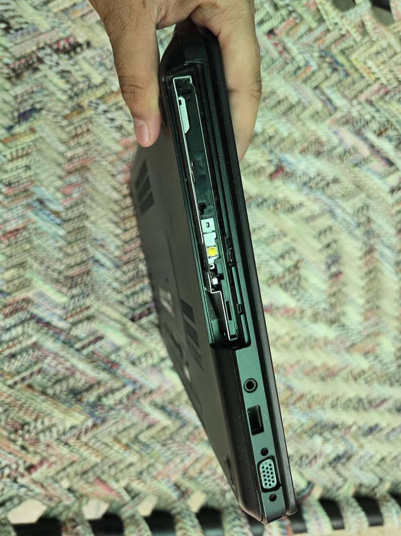 DELL Latitude E5540 8