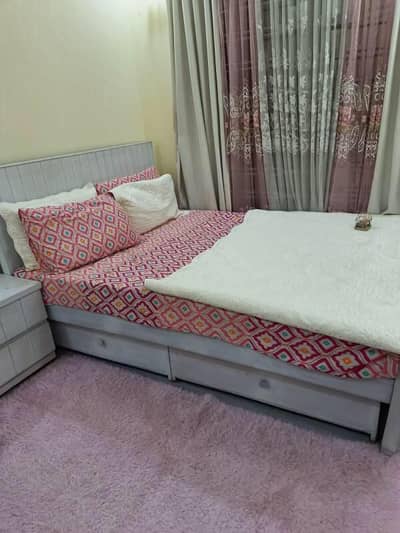 Bed - Wooden Bed - Queen Bed - Luxury Bed - Bed For Sale