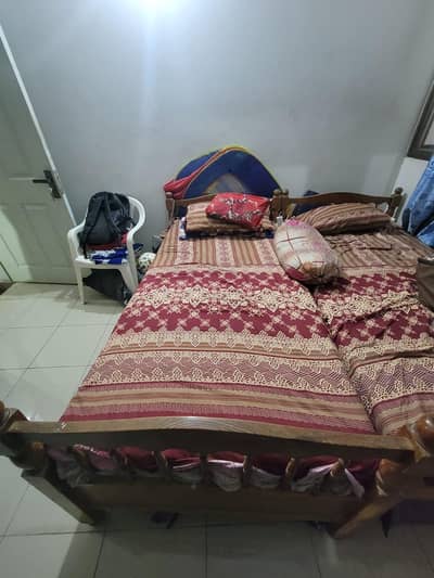 2 Single bed in good condition