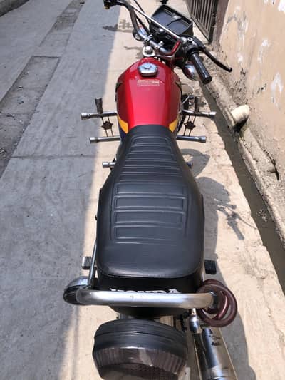 Honda 125 - geniun condition - 2011 model - All Punjab number