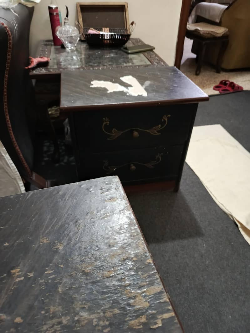 Bed with Side tables 3