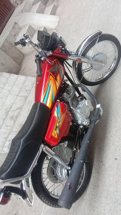 Honda C125