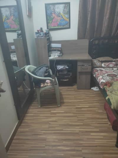 2bed paint house at 3rd floor for small family